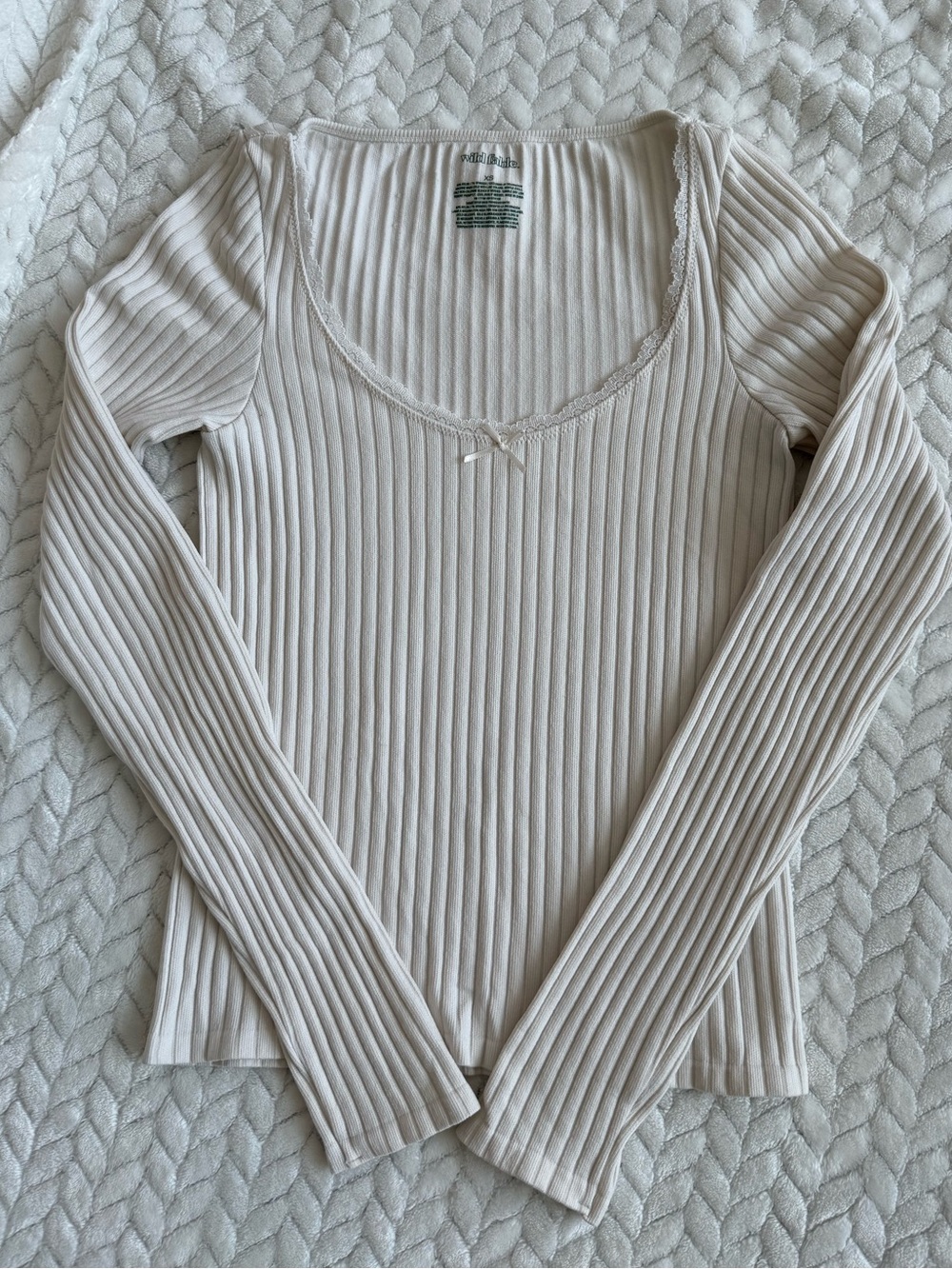 Wild fable white long sleeve women’s XS